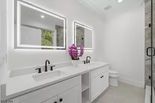 13 Harding Pl, Livingston, NJ 07039 - Photo 34