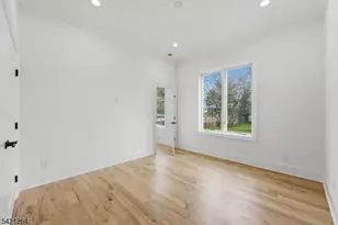 13 Harding Pl, Livingston, NJ 07039 - Photo 20