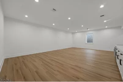 13 Harding Pl, Livingston, NJ 07039 - Photo 42