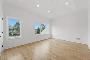 13 Harding Pl, Livingston, NJ 07039 - Photo 24