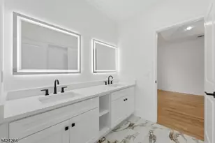 13 Harding Pl, Livingston, NJ 07039 - Photo 26