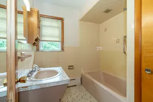 300 Mitchell Ave, Linden, NJ 07036 - Photo 14
