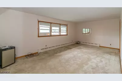 300 Mitchell Ave #2, Linden, NJ 07036 - Photo 4