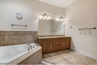 47 Schindler Ct, Franklin Township, NJ 08873 - Photo 16