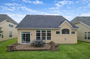 47 Schindler Ct, Franklin Township, NJ 08873 - Photo 2