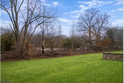 47 Schindler Ct, Franklin Township, NJ 08873 - Photo 4