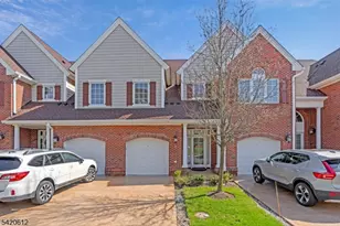 8 Schmidt Cir, Watchung, NJ 07069 - Photo 1