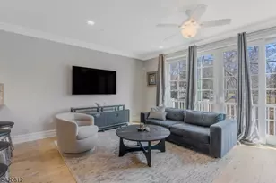 8 Schmidt Cir, Watchung, NJ 07069 - Photo 12