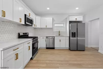 182 N Maple Ave, East Orange, NJ 07017 - Photo 8