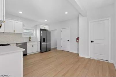 182 N Maple Ave, East Orange, NJ 07017 - Photo 8