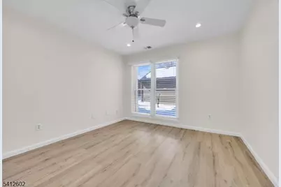 113 Heather Ct, Edison, NJ 08820 - Photo 20