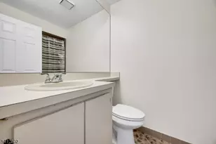 113 Heather Ct, Edison, NJ 08820 - Photo 22