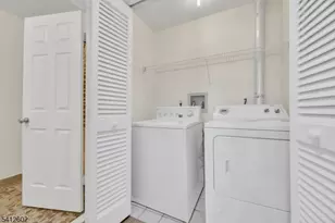 113 Heather Ct, Edison, NJ 08820 - Photo 24