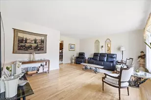 100 Hayes Ave, Clark Township, NJ 07066 - Photo 4