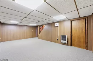 100 Hayes Ave, Clark Township, NJ 07066 - Photo 22