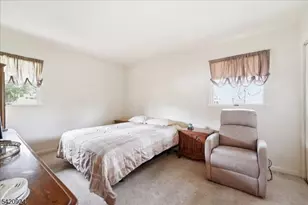 100 Hayes Ave, Clark Township, NJ 07066 - Photo 14