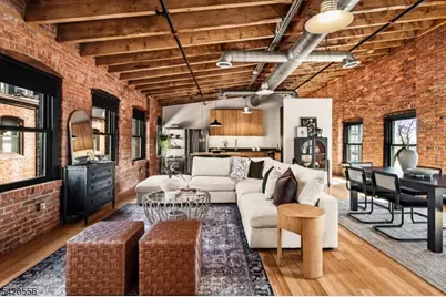 61 New Jersey Railroad Ave #13, Newark, NJ 07105 - Photo 2