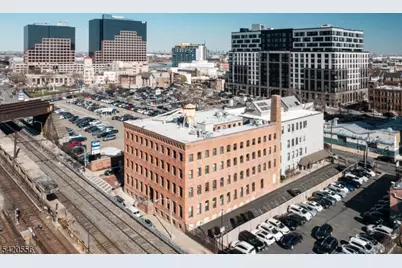 61 New Jersey Railroad Ave #13, Newark, NJ 07105 - Photo 22