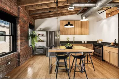 61 New Jersey Railroad Ave #13, Newark, NJ 07105 - Photo 12