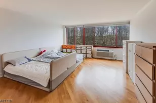 100 Old Palisade Rd, Fort Lee, NJ 07024 - Photo 6