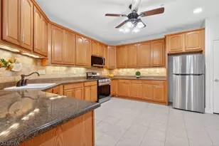 9210 Ravenscroft Rd, Clifton, NJ 07013 - Photo 8