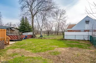 346 N 6th Ave, Manville, NJ 08835 - Photo 32