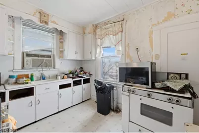 53 Sunnyside Ter, East Orange, NJ 07018 - Photo 22