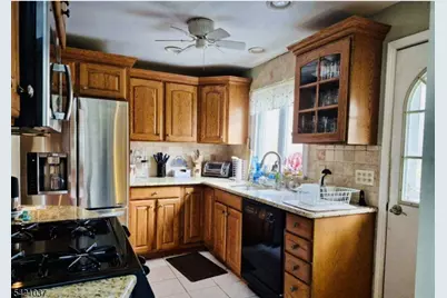16 Washington Valley Rd, Warren Township, NJ 07059 - Photo 2