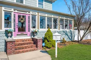 302 Mountain View Terrace, Dunellen, NJ 08812 - Photo 2