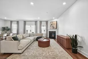 36 Ventura Dr, East Hanover Township, NJ 07936 - Photo 4