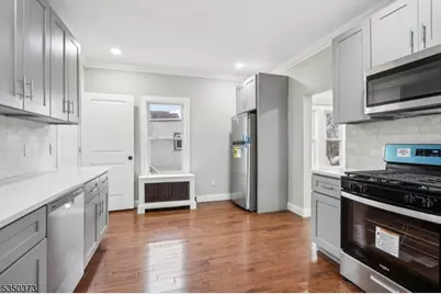 621 Roosevelt Ave, Carteret, NJ 07008 - Photo 4