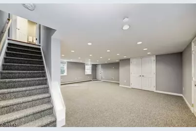 204 Deerfield Ln, Franklin Lakes, NJ 07417 - Photo 20