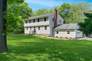 204 Deerfield Ln, Franklin Lakes, NJ 07417 - Photo 2