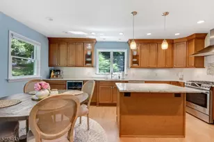 204 Deerfield Ln, Franklin Lakes, NJ 07417 - Photo 6