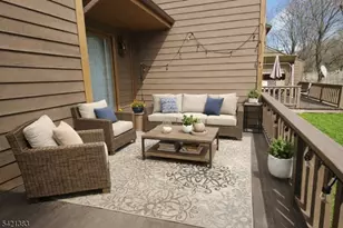 54 Holly Ct, Edison, NJ 08820 - Photo 38