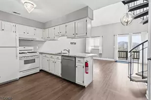 1 Onuma Ct, Vernon, NJ 07462 - Photo 1