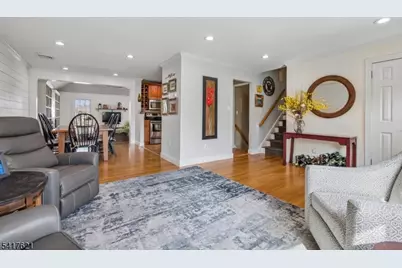 12 White Birch Ter, Kinnelon, NJ 07405 - Photo 2