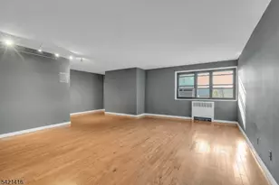 208 Anderson St, Hackensack, NJ 07601 - Photo 2