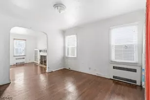 327 Field Pl, Hillside, NJ 07205 - Photo 8