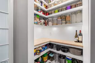 28 Trafalgar Ct, Washington Township, NJ 07840 - Photo 22