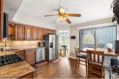 28 Trafalgar Ct, Washington Township, NJ 07840 - Photo 14