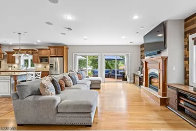 27 Ringwood Ln, West Milford, NJ 07421 - Photo 6