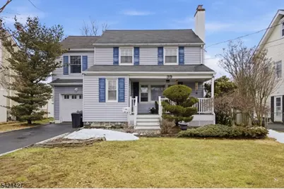 39 Center St, Pompton Lakes, NJ 07442 - Photo 1