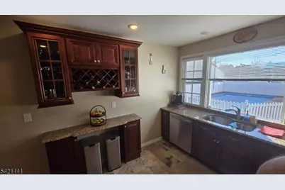 206 E Clay Ave, Roselle Park, NJ 07204 - Photo 8