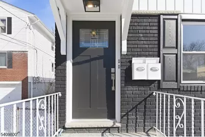 19 Evelyn Ct #2, Maplewood, NJ 07040 - Photo 2