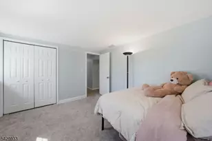 28 Lord Stirling Dr, Parsippany, NJ 07054 - Photo 26