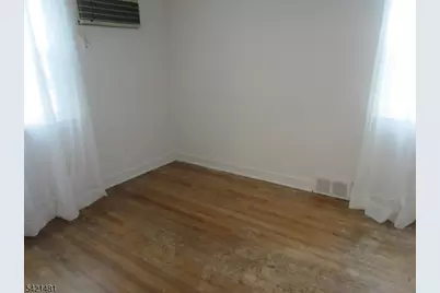 63 Norman Rd, Newark, NJ 07106 - Photo 6