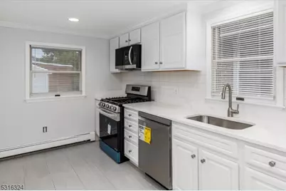 4 Coppola St, Nutley, NJ 07110 - Photo 8