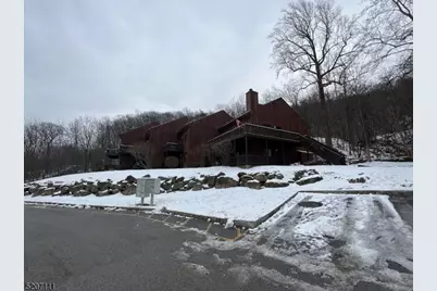 1 Big Sky Dr #3, Vernon, NJ 07462 - Photo 2