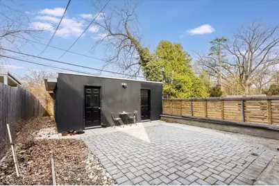 43 Pleasant Way #2, Montclair, NJ 07042 - Photo 24